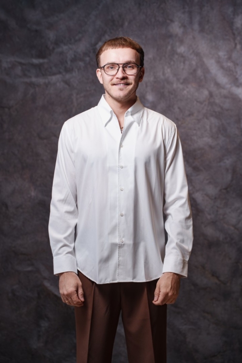 Белая рубашка, материал: Хлопок - 45%, Вискоза - 55%. Фото 2