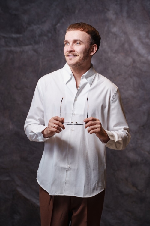 Белая рубашка, материал: Хлопок - 45%, Вискоза - 55%. Фото 3