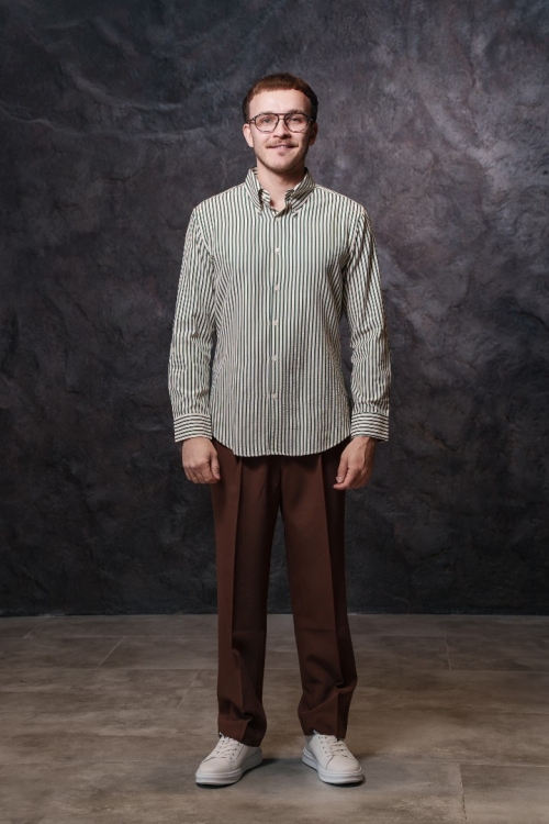 Белая рубашка в зеленую полоску, материал: Вискоза - 55%, Хлопок - 45%. Фото 1