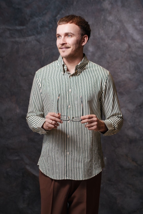 Белая рубашка в зеленую полоску, материал: Вискоза - 55%, Хлопок - 45%. Фото 5