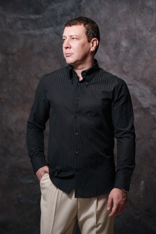 Черная рубашка в полоску, материал: Вискоза - 45%, Хлопок - 45%. Фото 4