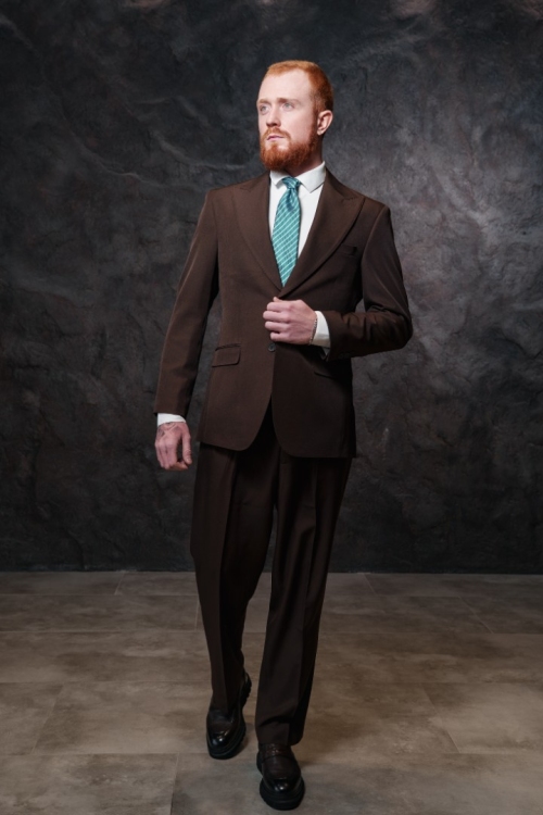 Костюм двойка в коричневом оттенке, материал: Вискоза - 38%, Лайкра - 2%, Хлопок - 15%, Шерсть - 44%. Комплект: Брюки, Пиджак. Фото 2