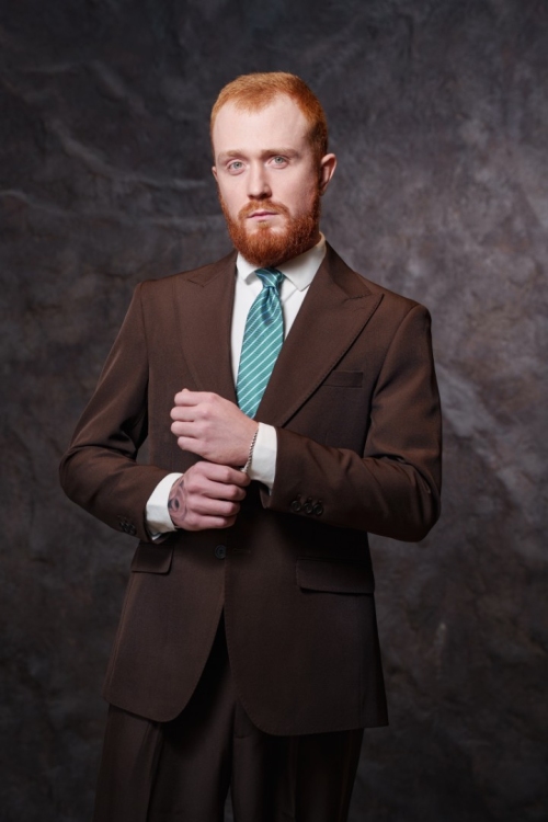 Костюм двойка в коричневом оттенке, материал: Вискоза - 38%, Лайкра - 2%, Хлопок - 15%, Шерсть - 44%. Комплект: Брюки, Пиджак. Фото 3