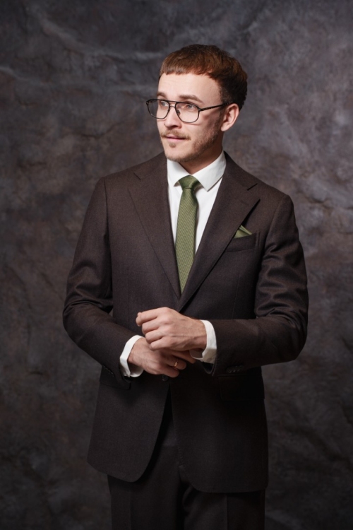 Костюм двойка в шоколадном цвете, материал: Полиэстер - 8%, Шерсть - 88%, Эластан - 4%. Комплект: Брюки, Пиджак. Фото 8