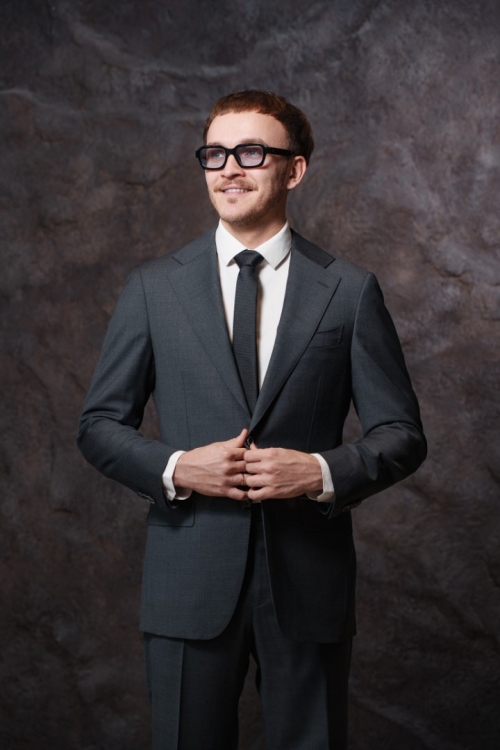 Костюм двойка серый, материал: Полиэстер - 8%, Шерсть - 88%, Эластан - 4%. Комплект: Брюки, Пиджак. Фото 2