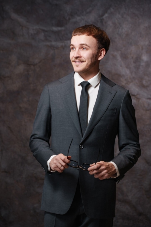 Костюм двойка серый, материал: Полиэстер - 8%, Шерсть - 88%, Эластан - 4%. Комплект: Брюки, Пиджак. Фото 5